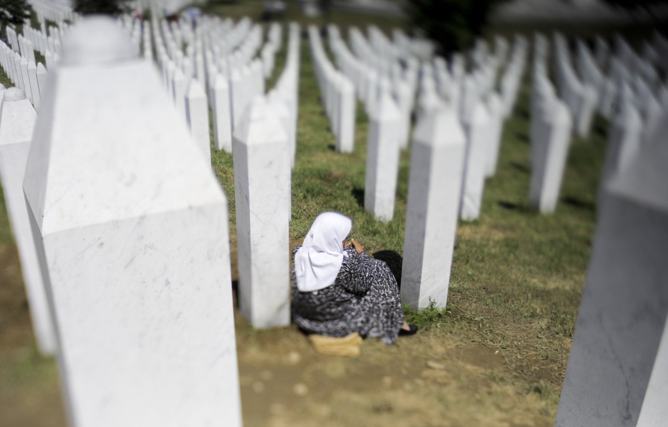 Holandija isplatila skoro 9 miliona eura srodnicima žrtava genocida u Srebrenici